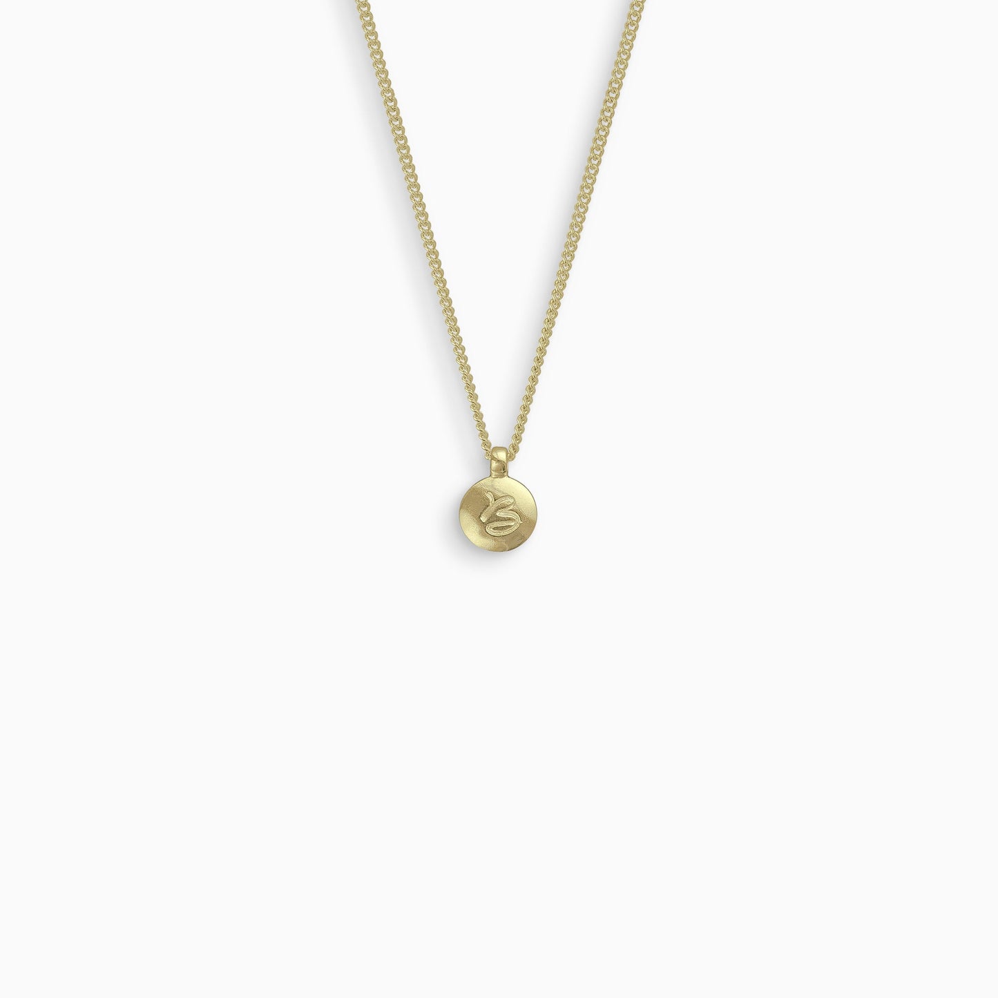 18ct Fairtrade yellow gold 13mm round smooth convex pendant inscribed with a single letter of your choice from A-Z. On a 45cm curb chain.