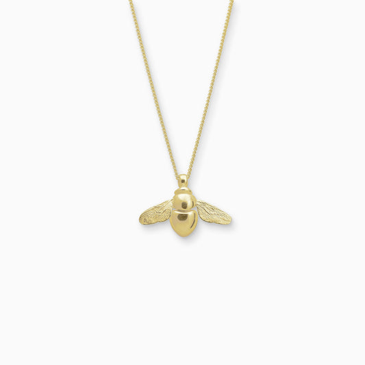 18ct Fairtrade yellow gold pendant in the exact form of a Bumble Bee. 22mm x 28mm on a 45cm fine curb chain.The body of the Bee is smooth and shiny and the wings are textured with veins.