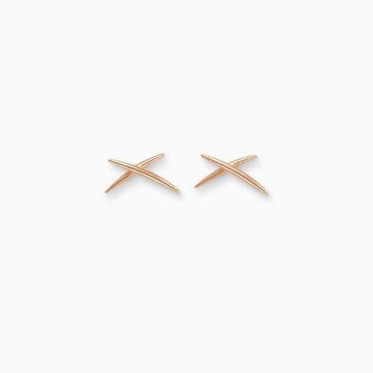 Dainty 18ct Fairtrade rose gold stud earrings in the shape of a kiss, 2 fine bars of tapering round metal intersect to form an X shape.